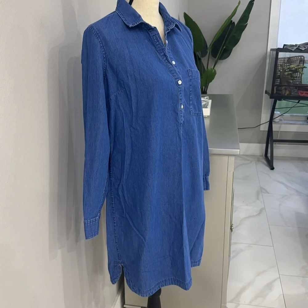Old Navy Chambray Button Up Shirt Dress.  Sz M - Picture 3 of 8